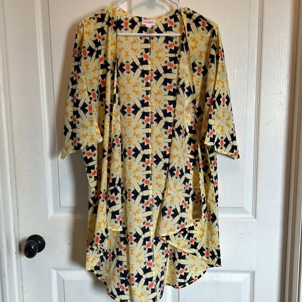 LuLaRoe "LINDSAY" Kimono small